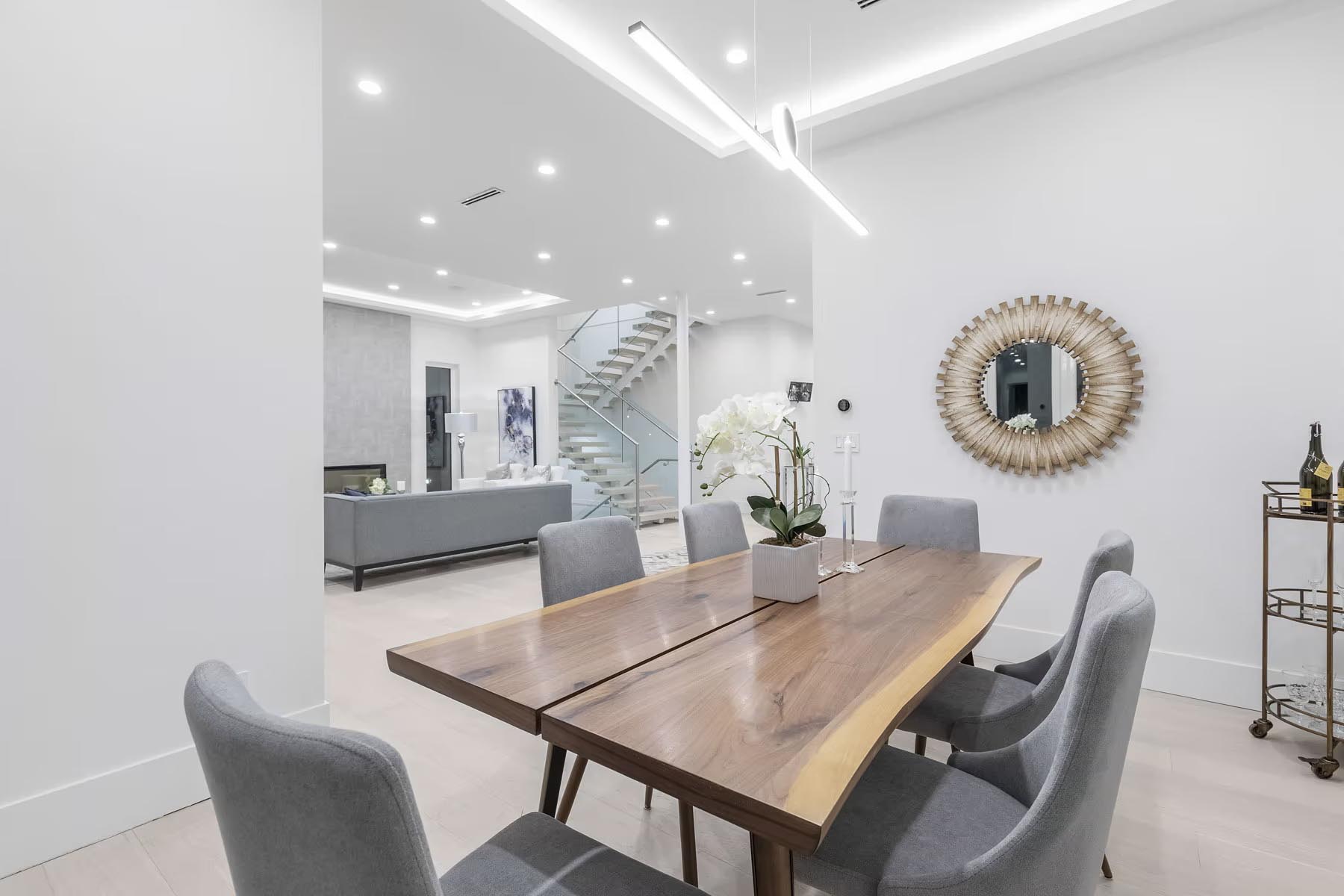 Single Family Residence – 822 Cumberland Crescent, North Vancouver 004