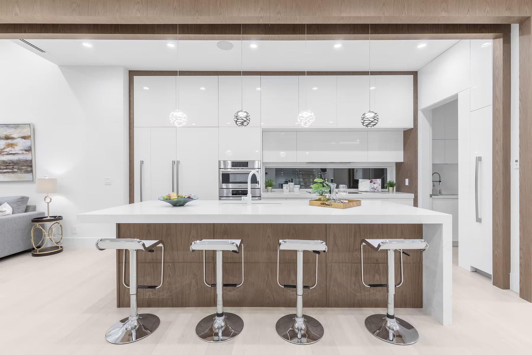 Single Family Residence – 822 Cumberland Crescent, North Vancouver 006